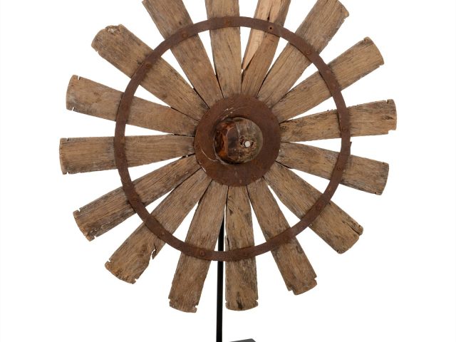 Sculptuur Charkha